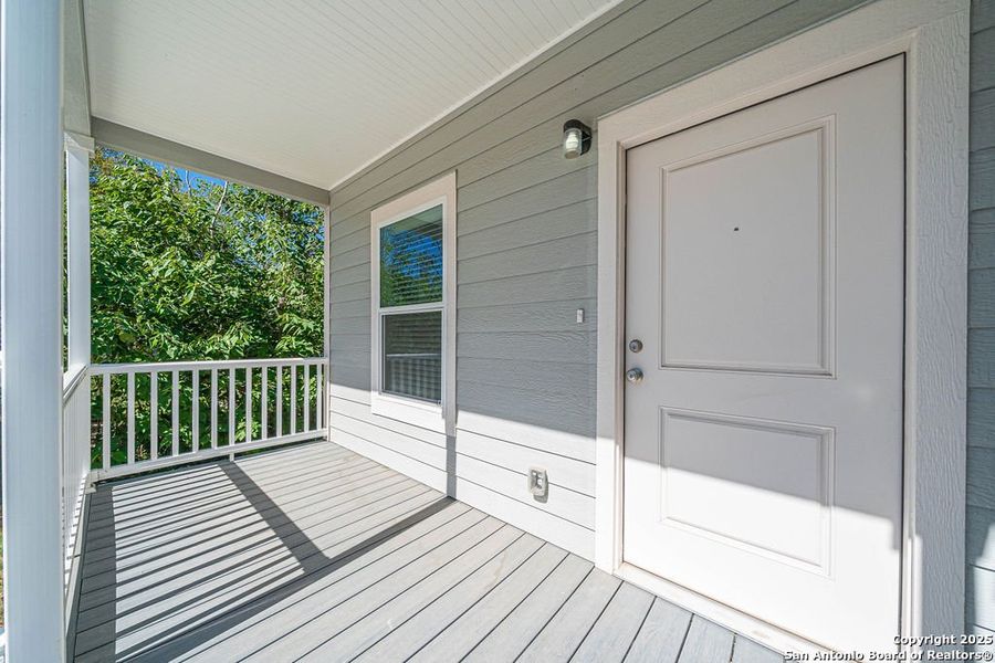 Exterior details and patio area of a home in , San Antonio (Image 18).