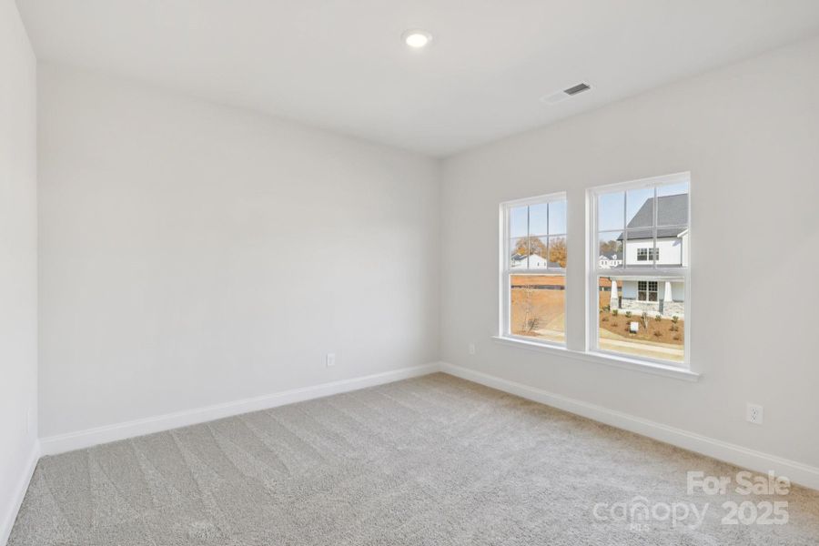 Spacious, unfurnished interior of a new home in Edgewood Preserve, Huntersville (Image 26). Spacious, unfurnished interior of a new home in Edgewood Preserve, Huntersville (Image 26).