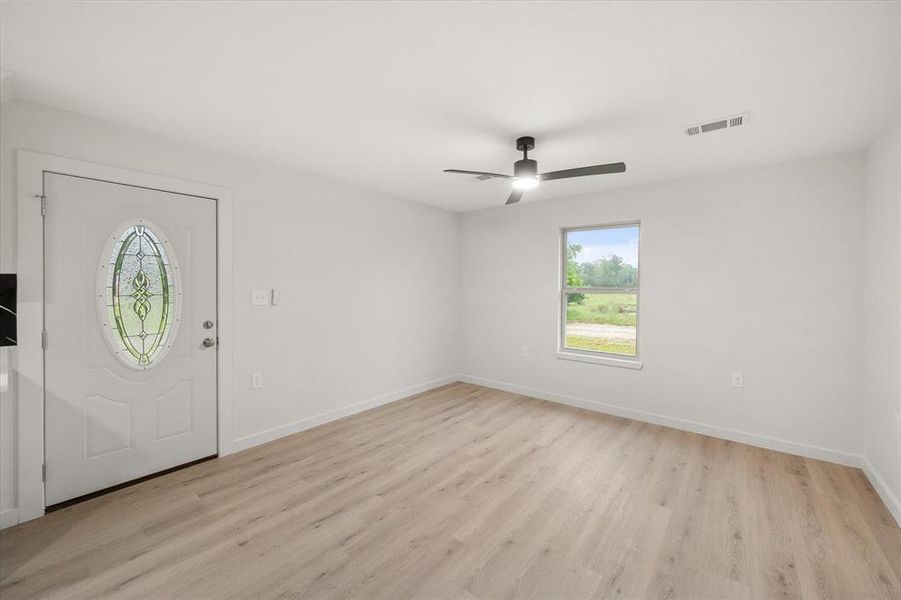 Spacious, unfurnished interior of a new home in , Dawson (Image 13).