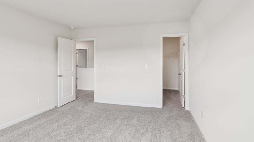 Spacious, unfurnished interior of a new home in Rydele Heights, Asheville (Image 17).