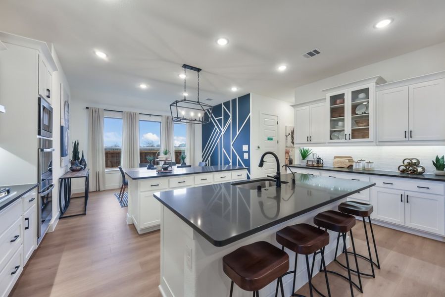 Furnished interior view inside a new home in Oaks of North Grove, Waxahachie (Image 16).