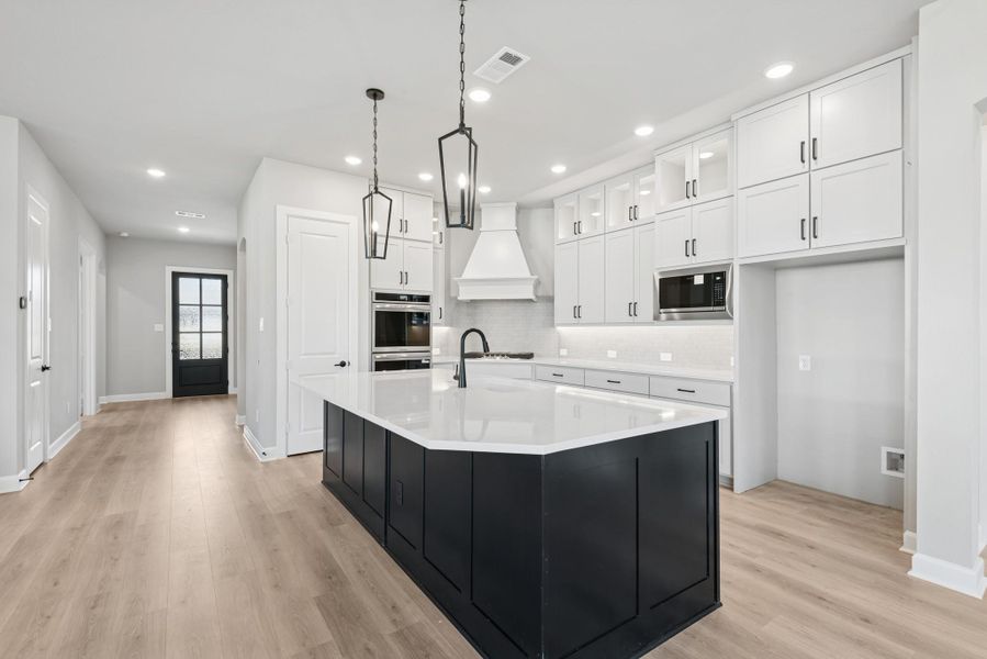 Furnished interior view inside a new home in Grand Central Park 55' Homesites, Conroe (Image 5). Furnished interior view inside a new home in Grand Central Park 55' Homesites, Conroe (Image 5).