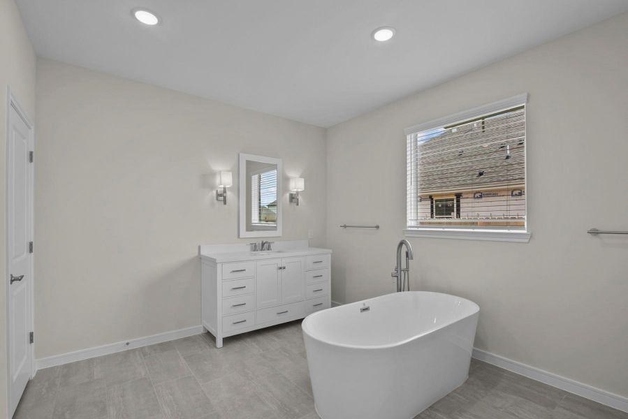 Luxurious primary bath (*Photo not of actual home and used for illustration purposes only.)