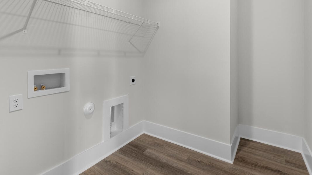 Spacious, unfurnished interior of a new home in Surfside Landing, Hubert (Image 22).