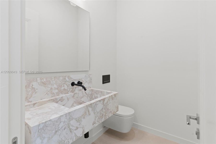 Furnished interior view inside a new home in , Coral Gables (Image 41).