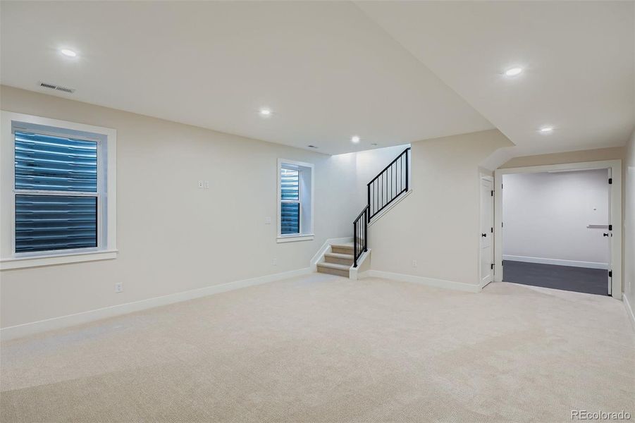 Spacious, unfurnished interior of a new home in , Denver (Image 20).