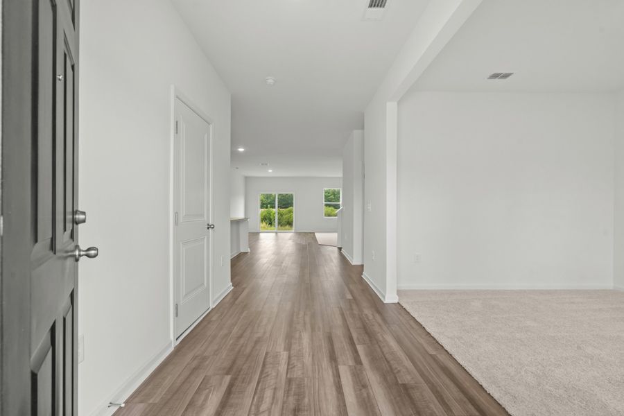 Representative unfurnished interior of a home built from the Sagan by Starlight Homes in Brookshire at Legacy Hills, Celina (Image 25).