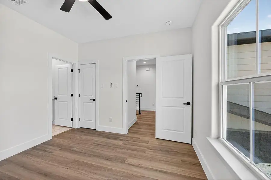 Spacious, unfurnished interior of a new home in , Fort Worth (Image 35).