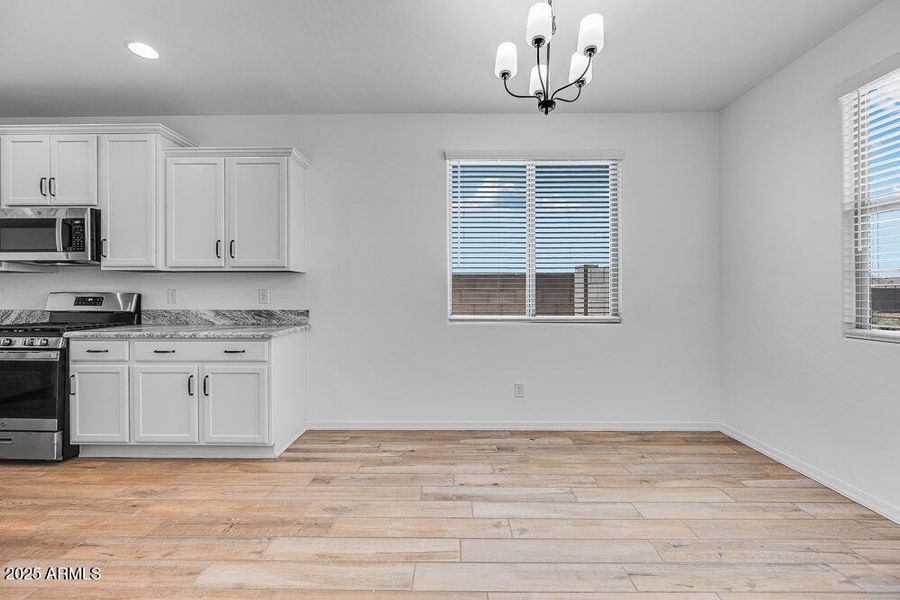 hj-az-phx-cantamia-duet-lily-lot-30135-d