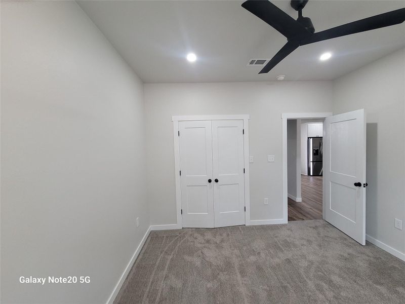 Spacious, unfurnished interior of a new home in , Brookeland (Image 10).