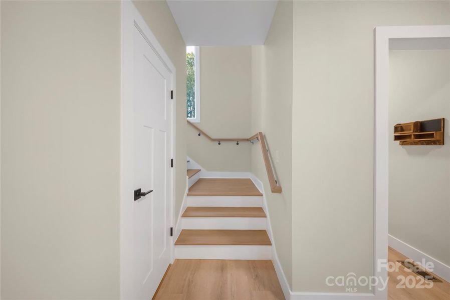 Spacious, unfurnished interior of a new home in , Asheville (Image 25).