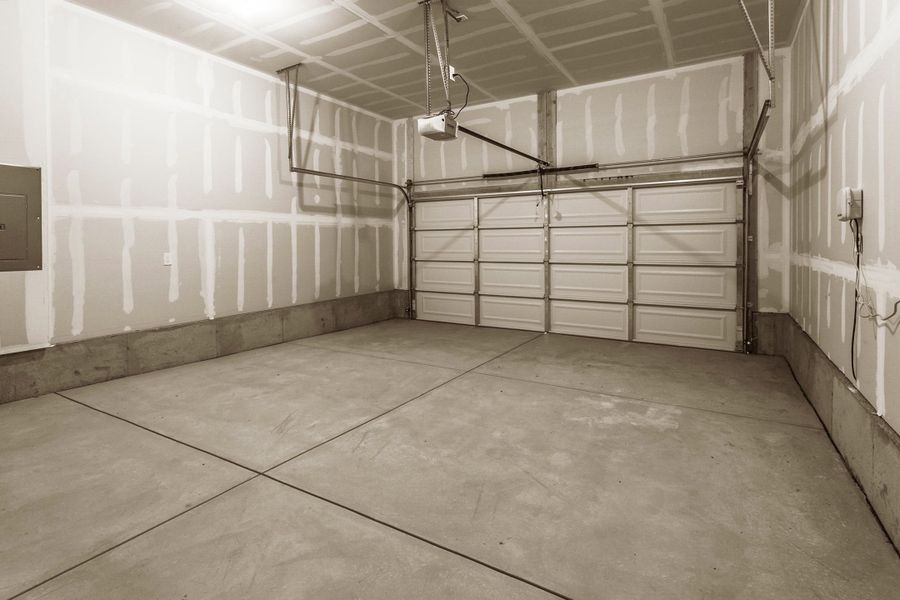 Spacious, unfurnished interior of a new home in Bloom, Fort Collins (Image 42).