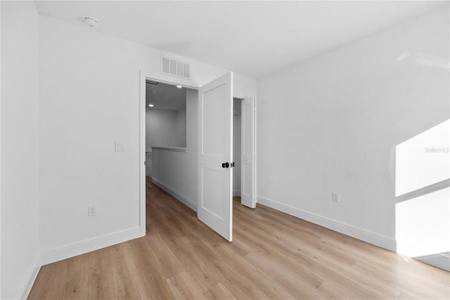 Spacious, unfurnished interior of a new home in , Altamonte Springs (Image 20). Spacious, unfurnished interior of a new home in , Altamonte Springs (Image 20).