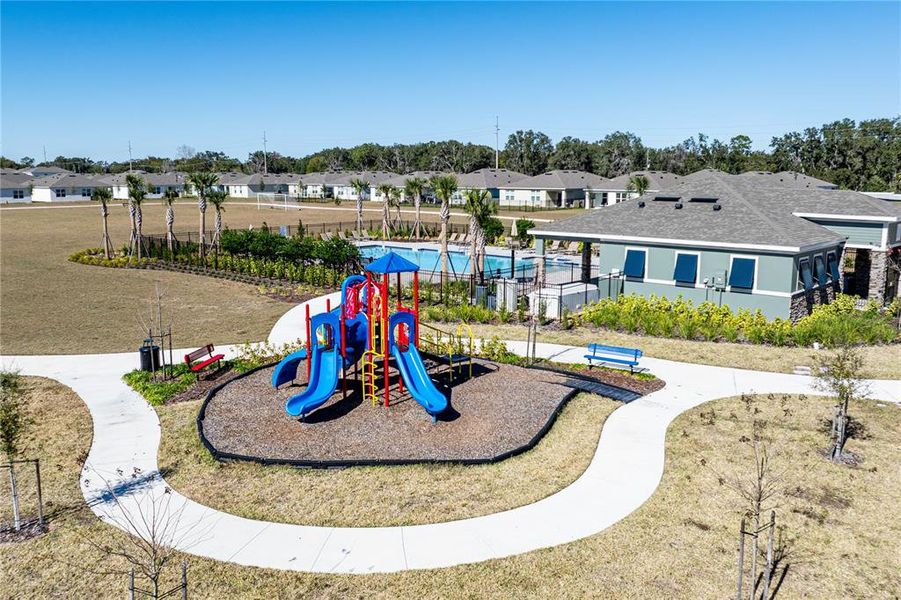 Community amenities in Magnolia Pointe, Umatilla (Image 34).