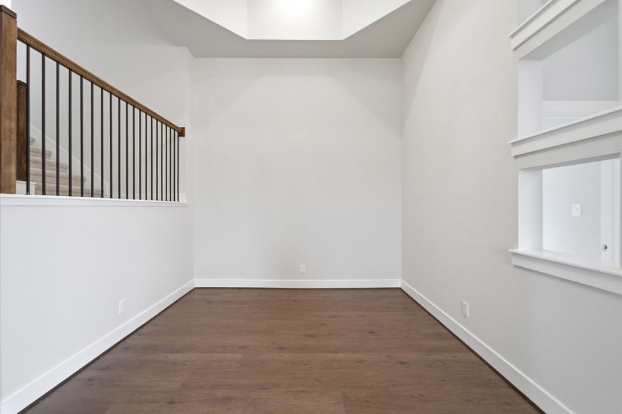 Spacious, unfurnished interior of a new home in Ashland, Angleton (Image 24).