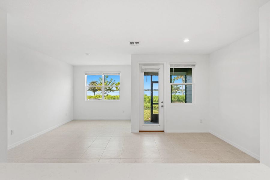 Spacious, unfurnished interior of a new home in Catamaran Cove, Rockledge (Image 18).