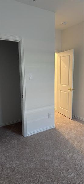 Spacious, unfurnished interior of a new home in , Princeton (Image 6).