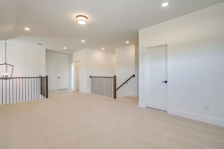 Spacious, unfurnished interior of a new home in Pecan Grove, Burleson (Image 25).