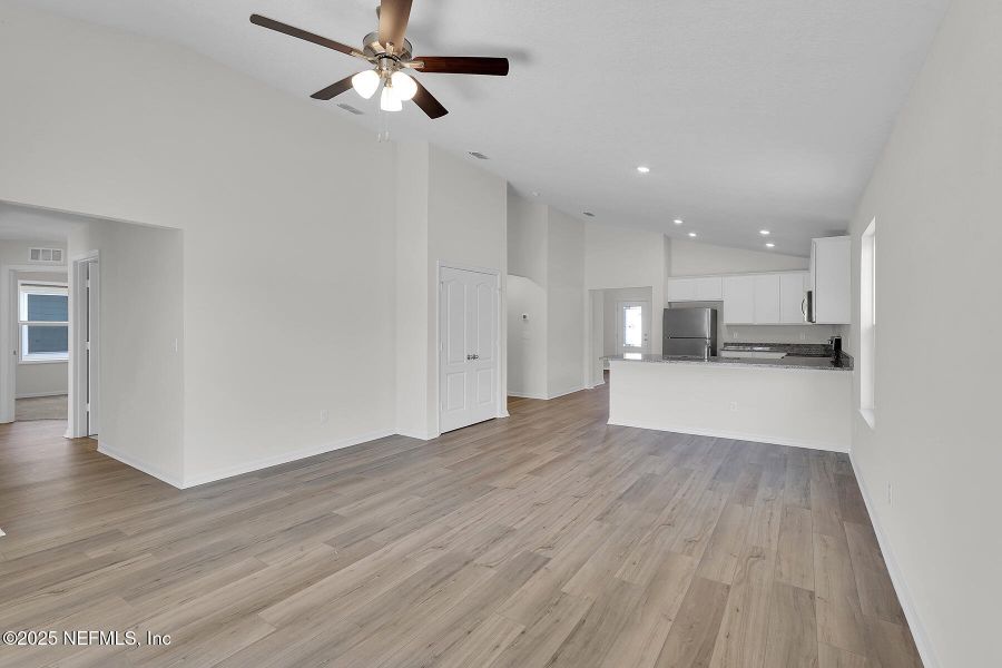 Image 20 of a home in . Image 20 of a home in .