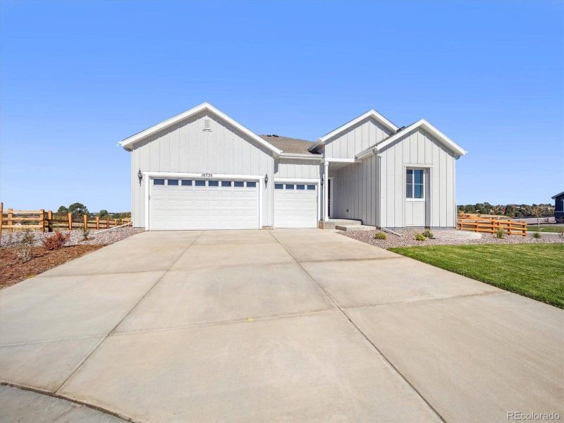 Image 20 of a home in Trails at Smoky Hill.