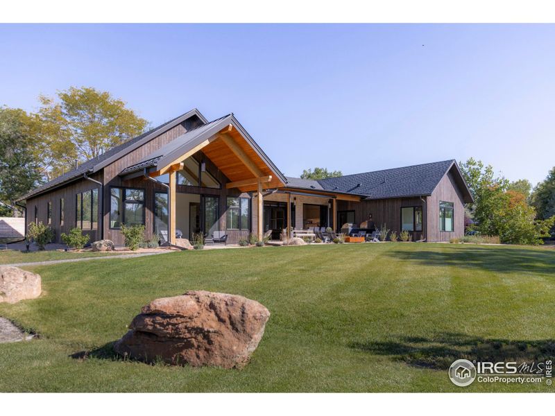 Set on a quiet cul-de-sac in Boulder County's coveted Willow Glen neighborhood, 8003 Sagebrush Court is a newly completed residence designed by Rodwin Architecture and masterfully built by Burke Builders. Set on a quiet cul-de-sac in Boulder County's coveted Willow Glen neighborhood, 8003 Sagebrush Court is a newly completed residence designed by Rodwin Architecture and masterfully built by Burke Builders.