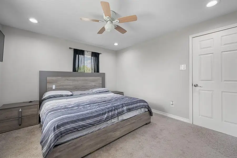 Furnished interior view inside a new home in , Joshua (Image 7).