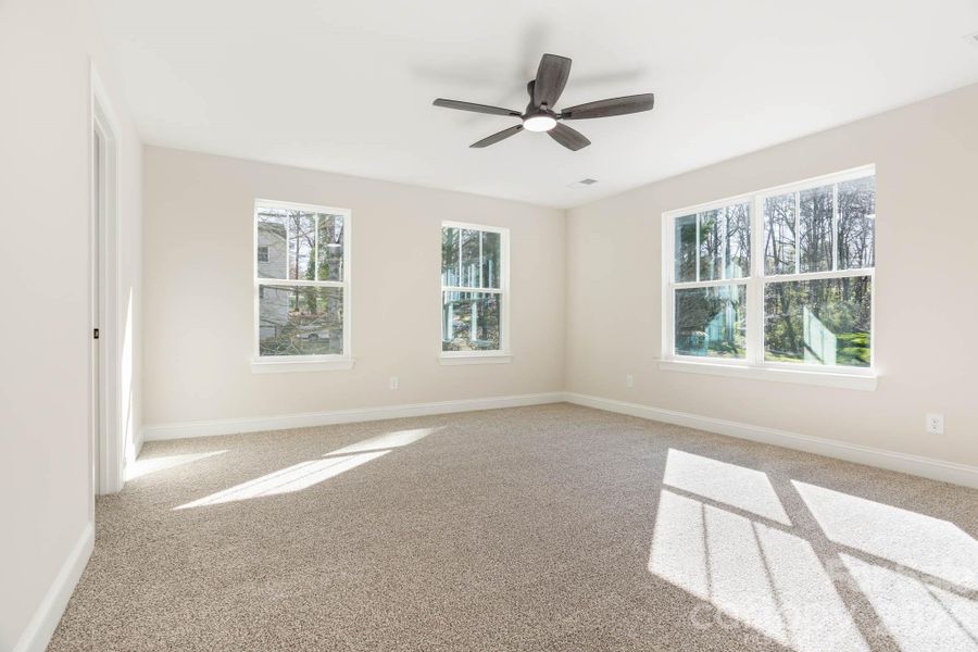 Spacious, unfurnished interior of a new home in , Mount Holly (Image 20).