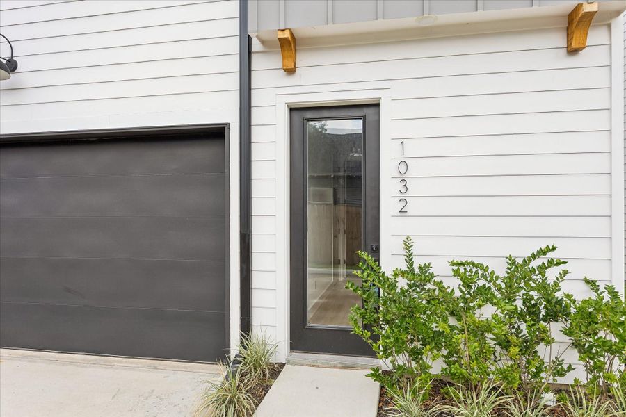 Welcome to 1032 Marcolin Street, where thoughtfully curated, high-end finishes and exceptional craftsmanship await. Shall we step inside? Welcome to 1032 Marcolin Street, where thoughtfully curated, high-end finishes and exceptional craftsmanship await. Shall we step inside?