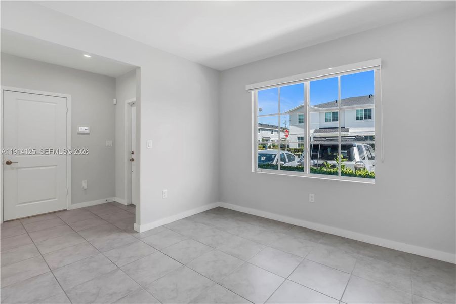 Spacious, unfurnished interior of a new home in , Florida City (Image 22).