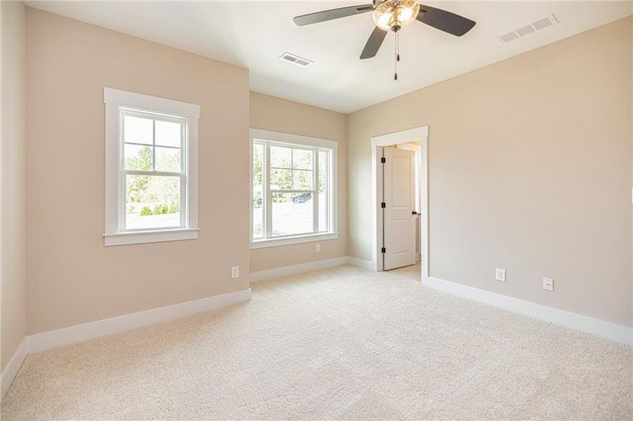 Spacious, unfurnished interior of a new home in Platinum Ridge, Sharpsburg (Image 38).