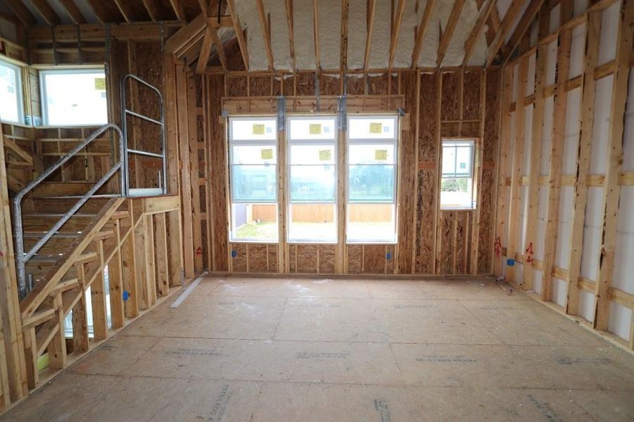 Spacious, unfurnished interior of a new home in Retreat at Oak Park, Houston (Image 12).