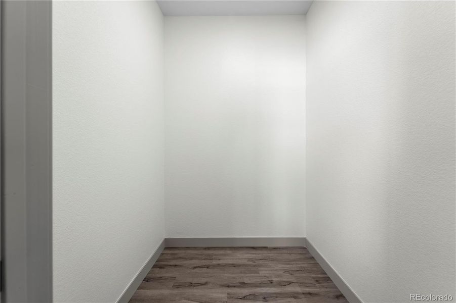 Spacious, unfurnished interior of a new home in Hunters Chase at Stroh Ranch, Parker (Image 20).