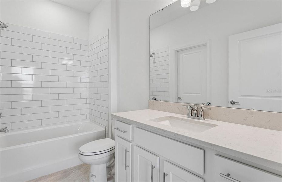 Furnished interior view inside a new home in , Lake Alfred (Image 6).