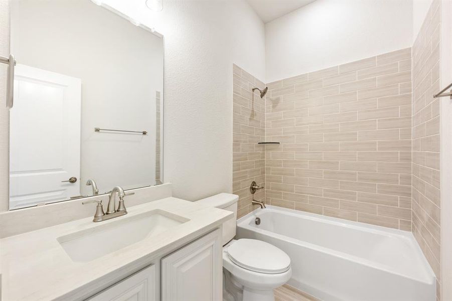 Furnished interior view inside a new home in Addison Hills, Cedar Hill (Image 16).