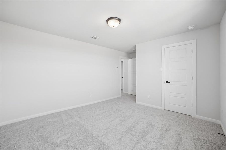 Spacious, unfurnished interior of a new home in Creekshaw – Classic, Royse City (Image 22). Spacious, unfurnished interior of a new home in Creekshaw – Classic, Royse City (Image 22).