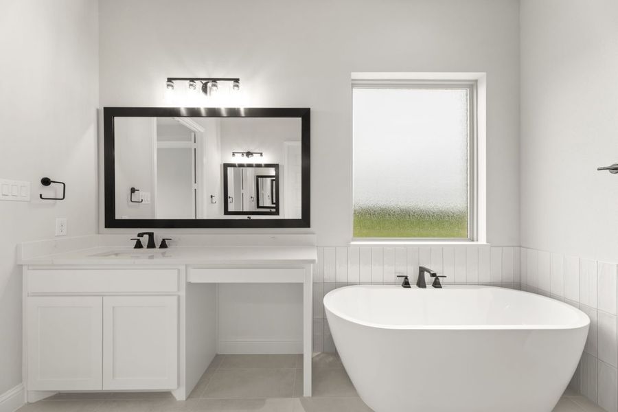 Representative furnished interior of a home built from the Southport by Windsor Homes in Ridge Pointe Estates, McLendon-Chisholm (Image 12).