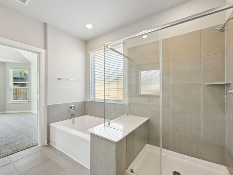 Furnished interior view inside a new home in Kingdom Heights, Rosenberg (Image 10).