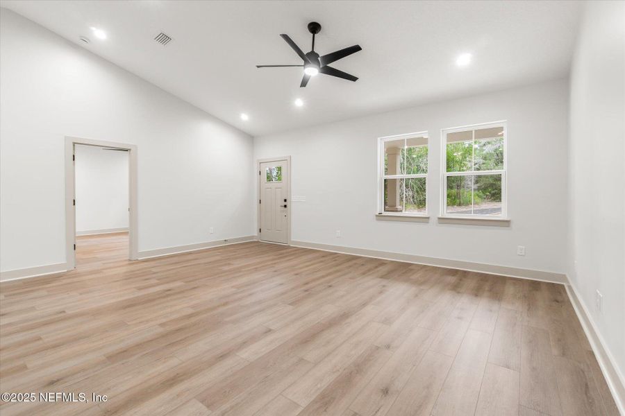Spacious, unfurnished interior of a new home in , San Mateo (Image 45). Spacious, unfurnished interior of a new home in , San Mateo (Image 45).