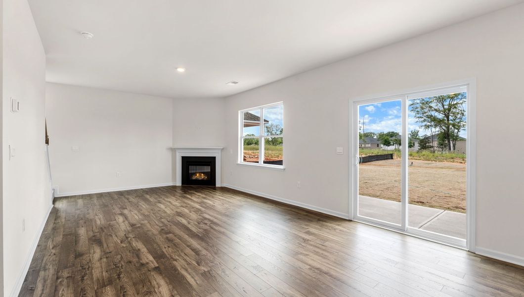 Spacious, unfurnished interior of a new home in Woodhaven, Spartanburg (Image 15).