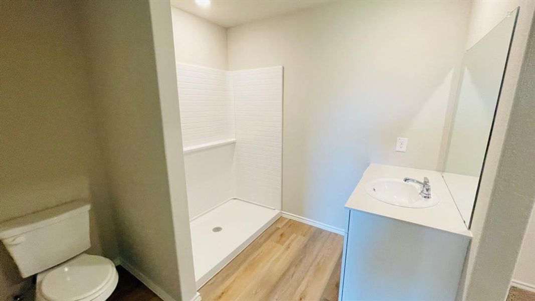 Furnished interior view inside a new home in Sunnycreek, Fort Worth (Image 8).