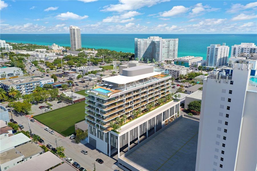 Condo located in Miami Beach, FL showcasing its design and architecture (Image 9).