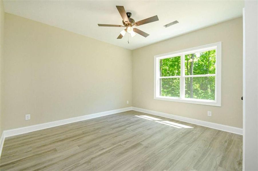 Spacious, unfurnished interior of a new home in , Gainesville (Image 20).