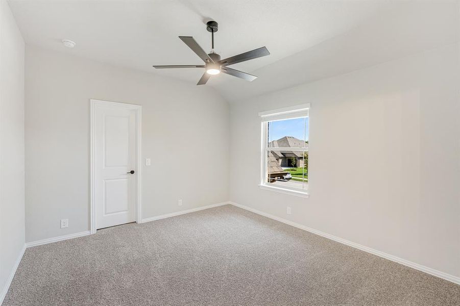 Spacious, unfurnished interior of a new home in Villages of Walnut Grove, Midlothian (Image 32). Spacious, unfurnished interior of a new home in Villages of Walnut Grove, Midlothian (Image 32).