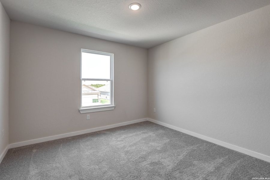 Spacious, unfurnished interior of a new home in Hiddenbrooke, Seguin (Image 16).