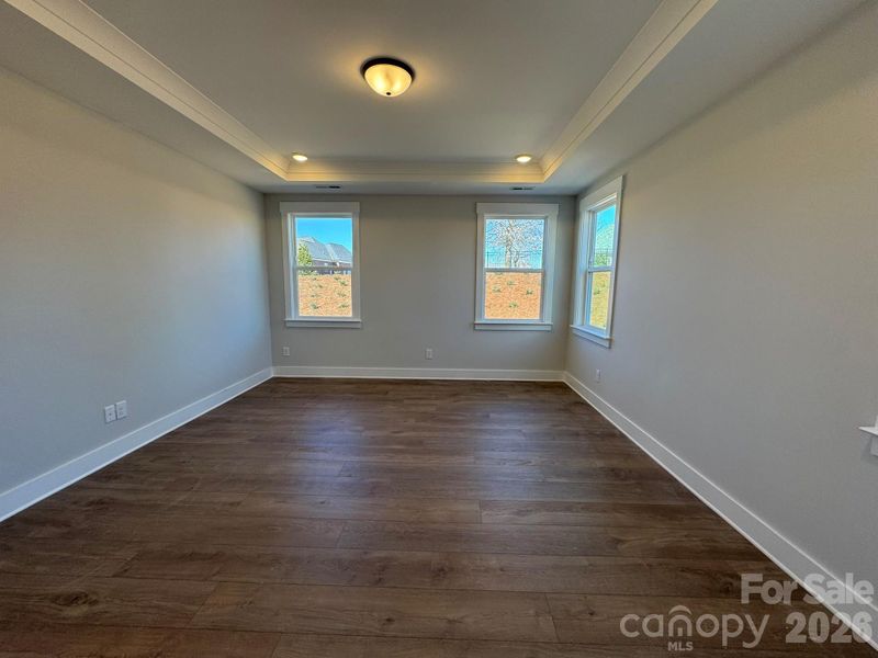 Spacious, unfurnished interior of a new home in Harmony, Harrisburg (Image 16).