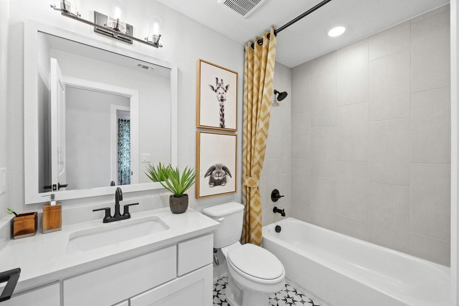 Furnished interior view inside a new home in Candela, Richmond (Image 35).