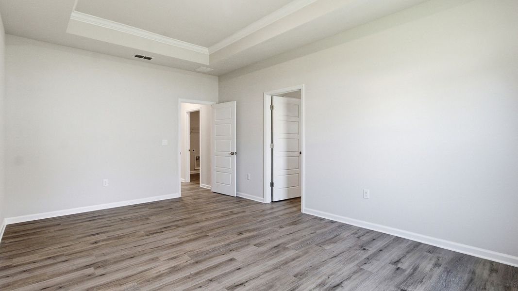 Spacious, unfurnished interior of a new home in Greystone, Crawfordville (Image 33).