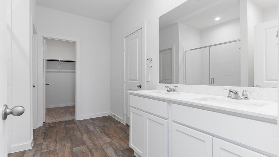 Furnished interior view inside a new home in Evergreen, Rosenberg (Image 10).