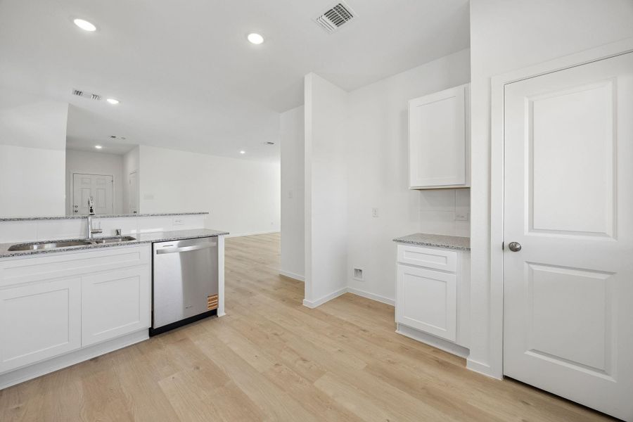 Furnished interior view inside a new home in Stokesbury, Waller (Image 6).