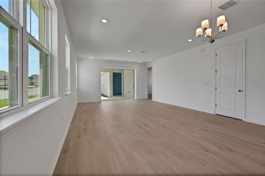 Spacious, unfurnished interior of a new home in Crossroads at Kelly Park, Apopka (Image 36).
